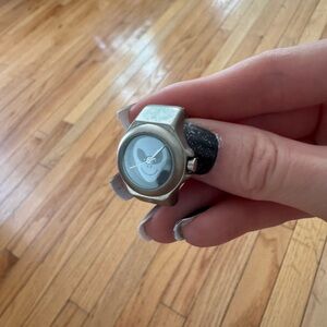 Silver Alien Finger Watch